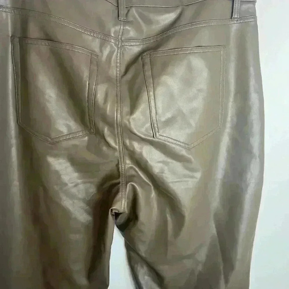 ABERCROMBIE 90s straight ultra high rise vegan leather Size 35 - Picture 12 of 16